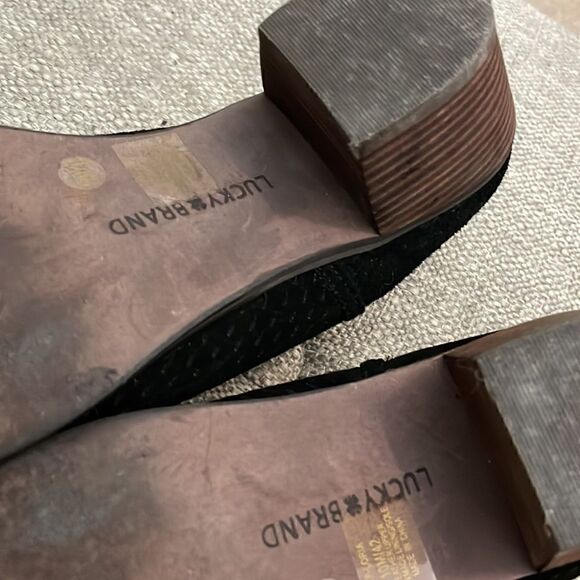 Lucky Brand Black booties Size 10/42 get ready for Back to school and Fall - Picture 6 of 11